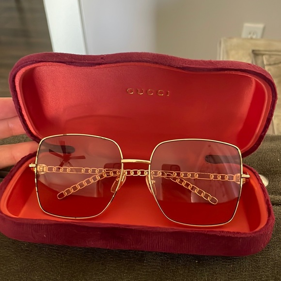 Gucci sunglasses - Picture 1 of 6